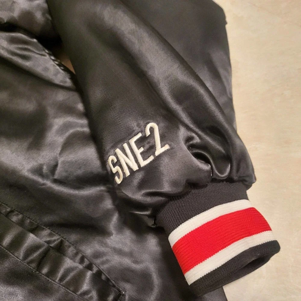 Bridgeport Mens XL Connecticut Embroidered Black Snap‎ Satin Bomber Jacket